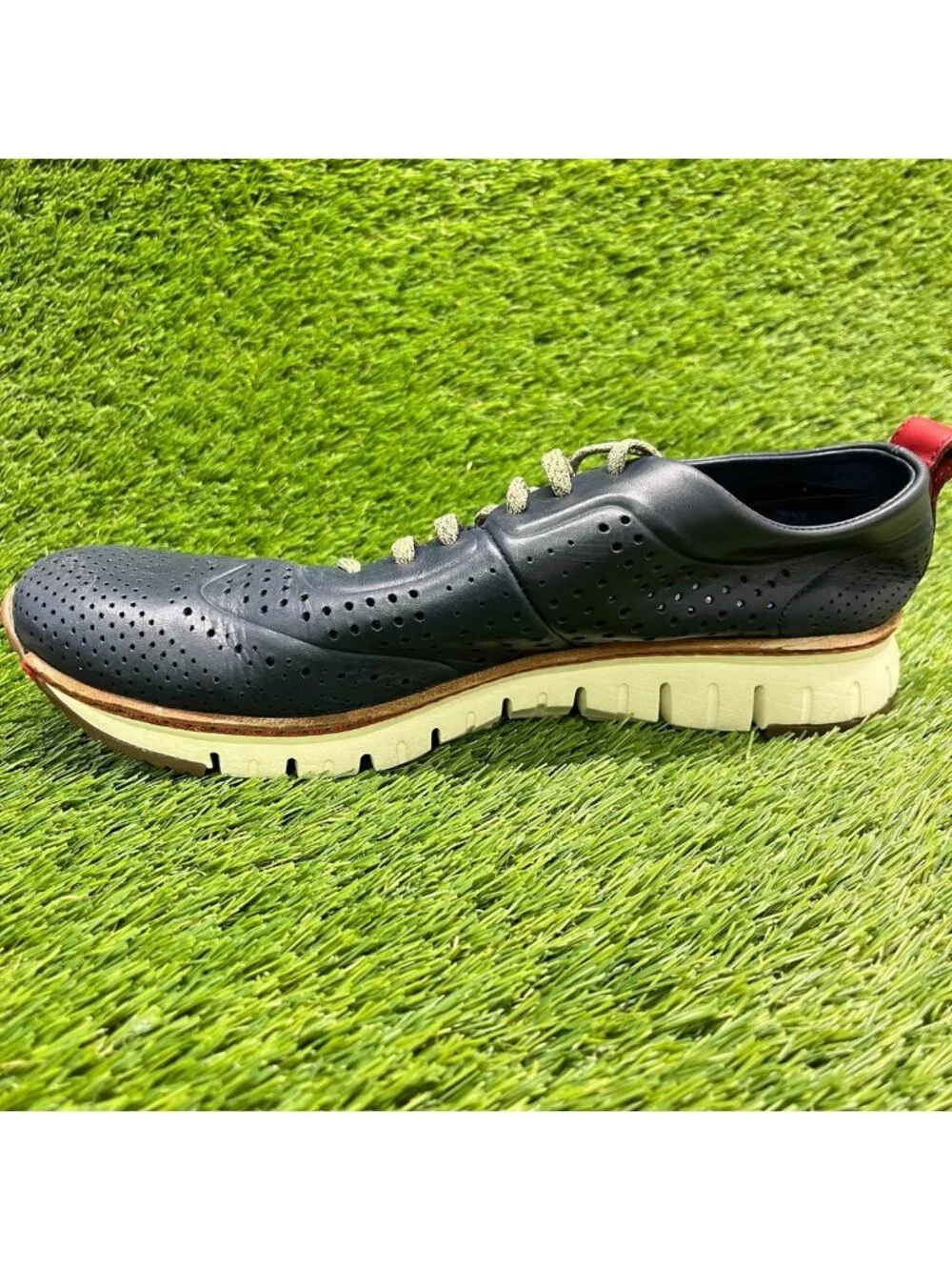 Cole Haan Zerogrand Mens Size 9.5 Blue Classic Leather Wingtip Oxford Shoes